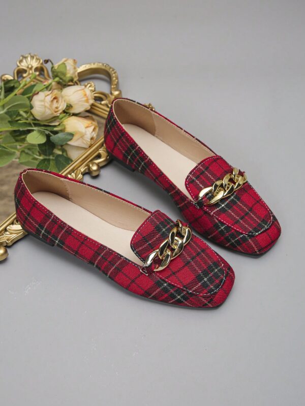 Mocasines Planos de Punta Cuadrada con Cadena Metálica para Mujer - Image 14