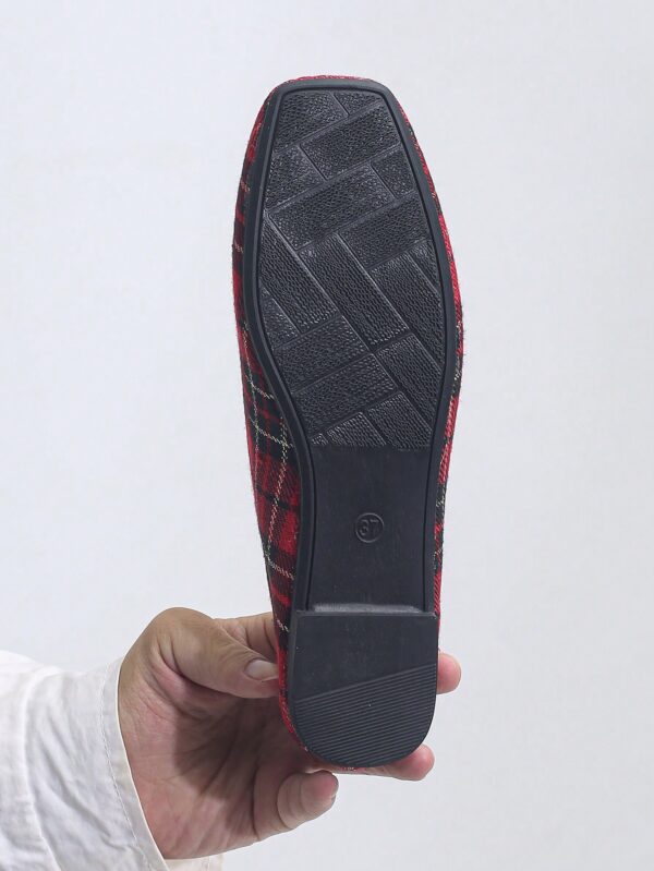 Mocasines Planos de Punta Cuadrada con Cadena Metálica para Mujer - Image 15