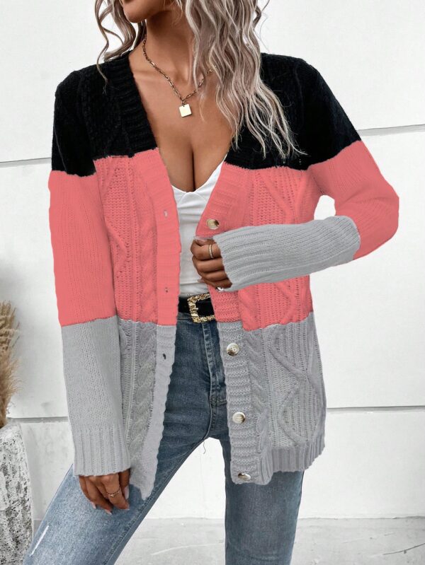 Cardigan Tejido Tricolor con Botones y Cuello en V - Image 38