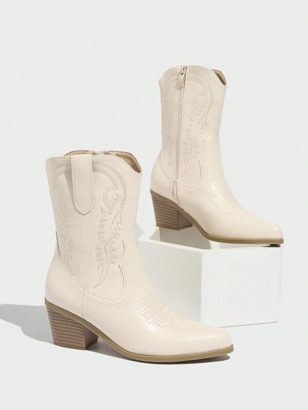 Botas Cortas Bordadas de Estilo Western con Punta Afilada - Image 4