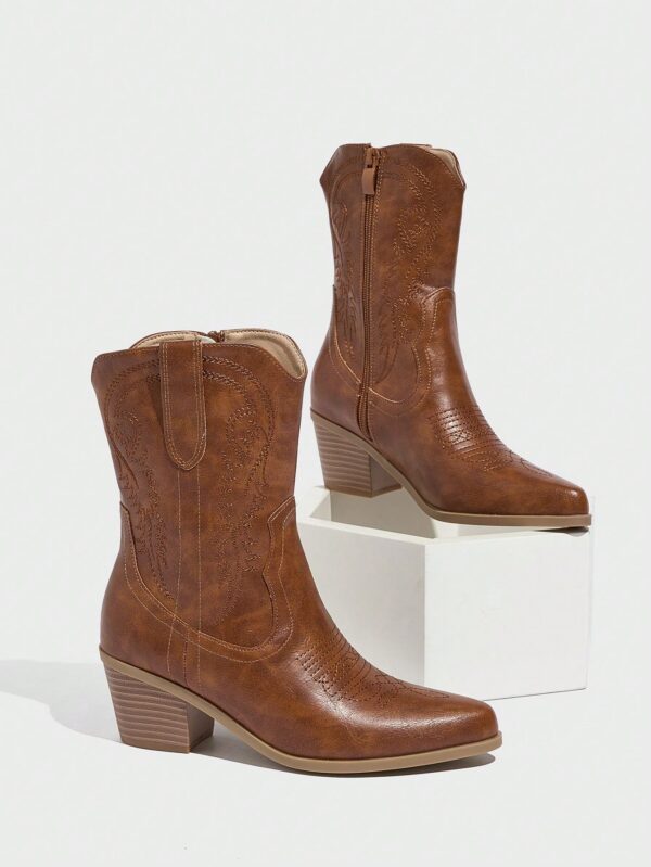 Botas Cortas Bordadas de Estilo Western con Punta Afilada - Image 30