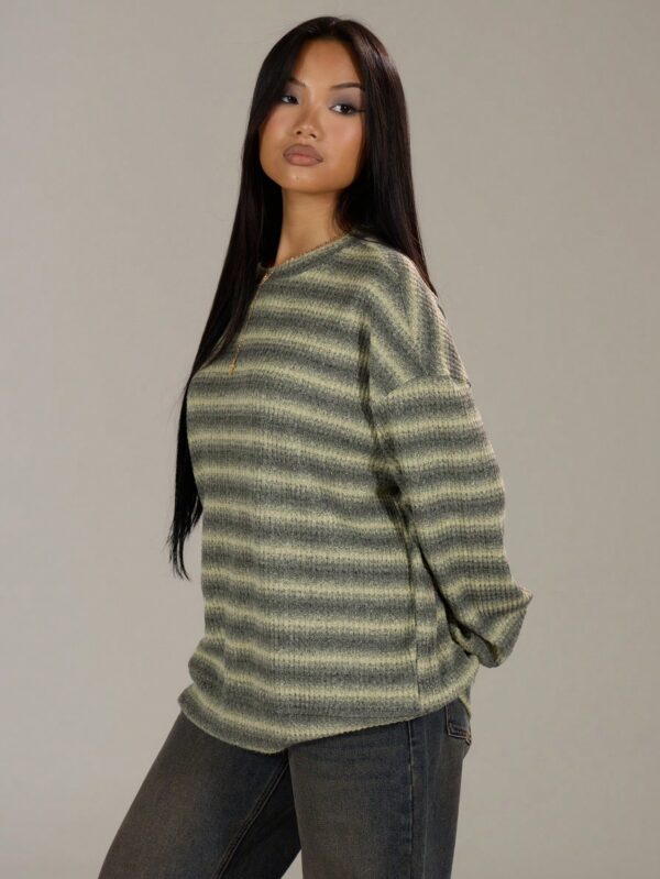 Sweater a Rayas Oversize Cuello Redondo al Estilo Y2k 90's - Image 7