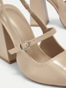 Zapatos de Tacón Grueso en Rojo Vino con Correa en el Tobillo
