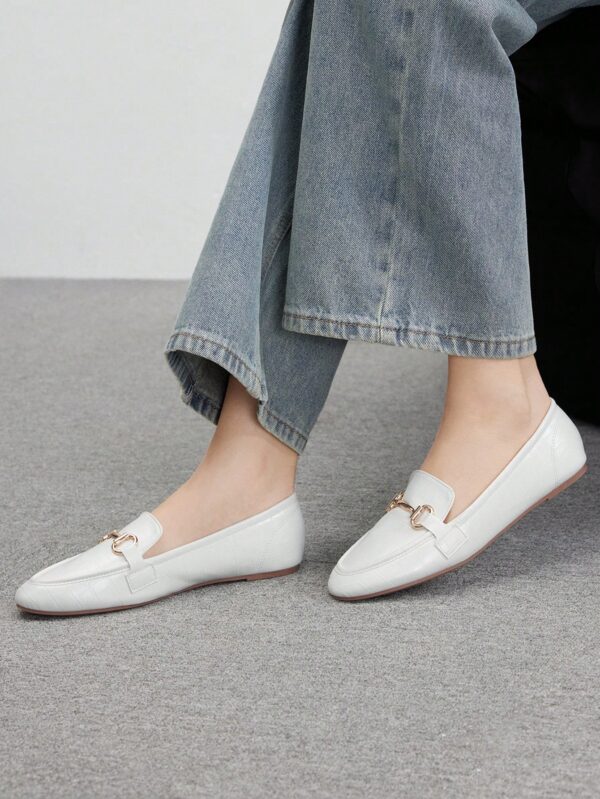 Mocasines de Mujer con Hebilla Metálica y Tacón Plano - Image 41