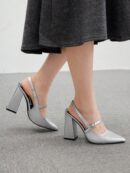 Zapatos de Tacón Grueso en Rojo Vino con Correa en el Tobillo