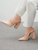 Zapatos de Tacón Grueso en Rojo Vino con Correa en el Tobillo
