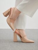 Zapatos de Tacón Grueso en Rojo Vino con Correa en el Tobillo