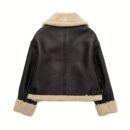 Campera Negra de Eco Piel con Cuello de Piel Sintética