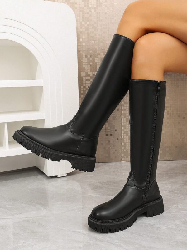 Botas Negras Altas de Tacón Grueso con Cierre de Cremallera - Image 2