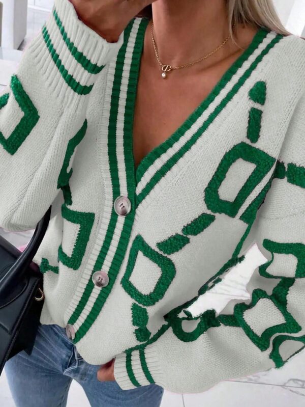 Sweater Tejido de Otoño/Invierno con Cuello en V y Botones - Image 10