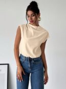 Blusa Elegante Asimétrica con Cuello Mao y Pliegues