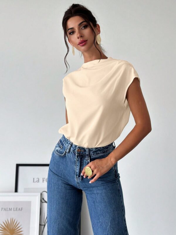 Blusa Elegante Asimétrica con Cuello Mao y Pliegues - Image 26