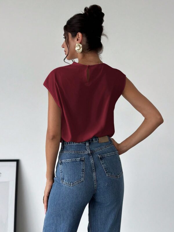 Blusa Elegante Asimétrica con Cuello Mao y Pliegues - Image 10