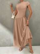 Vestido Midi Asimétrico A-Line Elegante y Simple con Cuello Alto