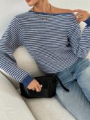 Sweater de Cuello Asimétrico en Punto Cafí Solido