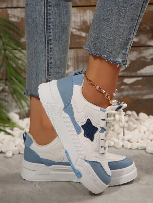 Zapatillas Deportivas Blancas de Estilo Vintage para Mujer - Image 9