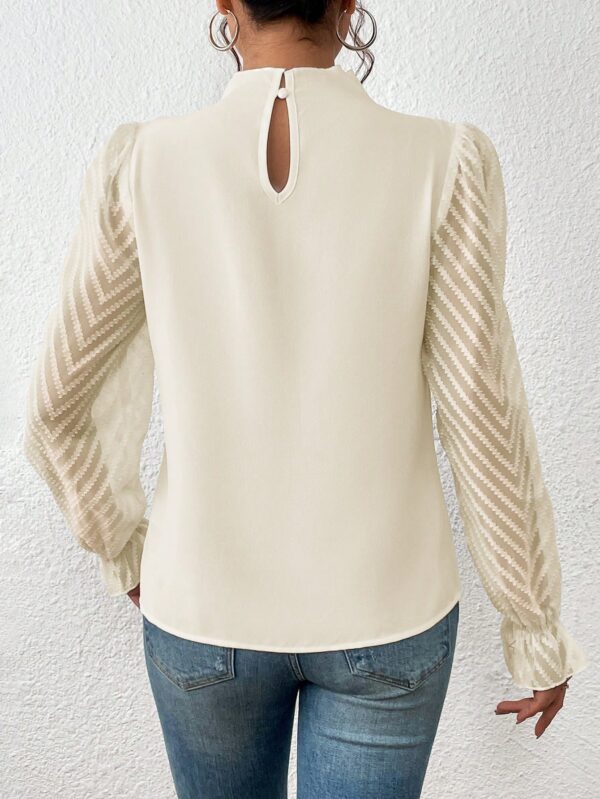 Blusa Elegante de Manga Larga con Cuello Volado y Detalles Plegados - Image 26