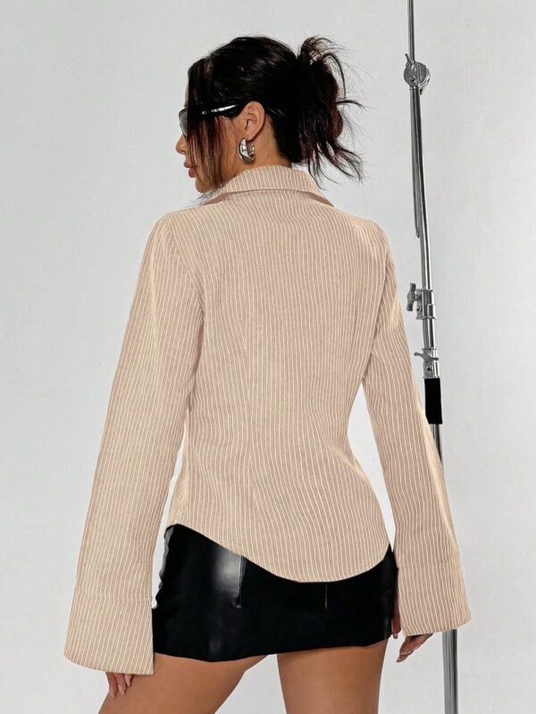 Blusa de Negocios Casual a Rayas con Botones y Manga Larga - Image 38