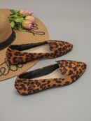 Mocasines Elegantes de Gamuza Negra con Punta Afilada