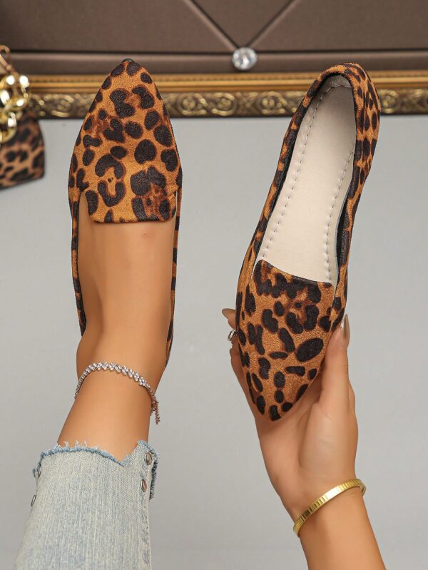 Mocasines Elegantes de Gamuza Negra con Punta Afilada - Image 27