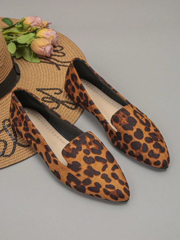 Mocasines Elegantes de Gamuza Negra con Punta Afilada - Image 32