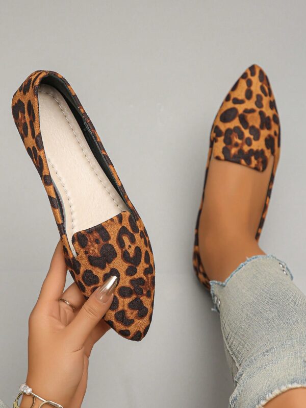Mocasines Elegantes de Gamuza Negra con Punta Afilada - Image 31