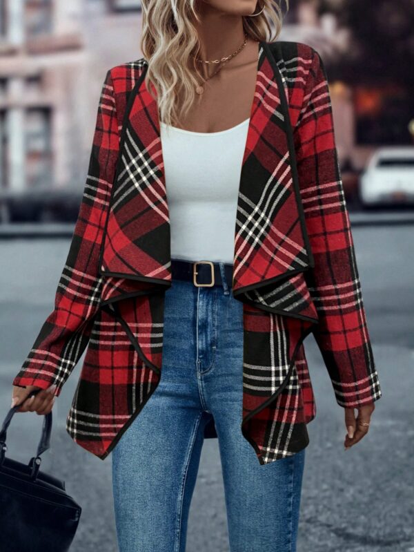 Abrigo de Tweed con Cuello Cascada y Dobladillo Asimétrico - Image 18