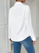 Blusa Casual Blanca de Manga Larga con Cuello y Bolsillo