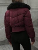 Chaqueta Acolchada Urbana de Cuello Peludo y Cintura Ajustada