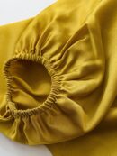 Blusa Asimétrica con Manga Murciélago y Hombro Descubierto