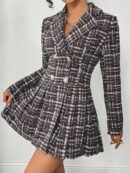 Abrigo Tweed Plisado con Doble Botonadura y Cuello Solapa