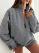 Buzo Cuello Alto con Medio Cierre y Capucha - Estilo Casual
