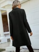 Abrigo Elegante con Cuello Solapa y Doble Botonadura
