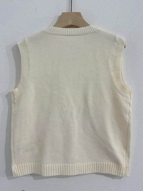 Top Casual Tejido en Punto con Botones y Cuello Redondo - Image 6
