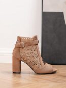 Sandalias de Tacón Alto y Grueso con Detalles Calados