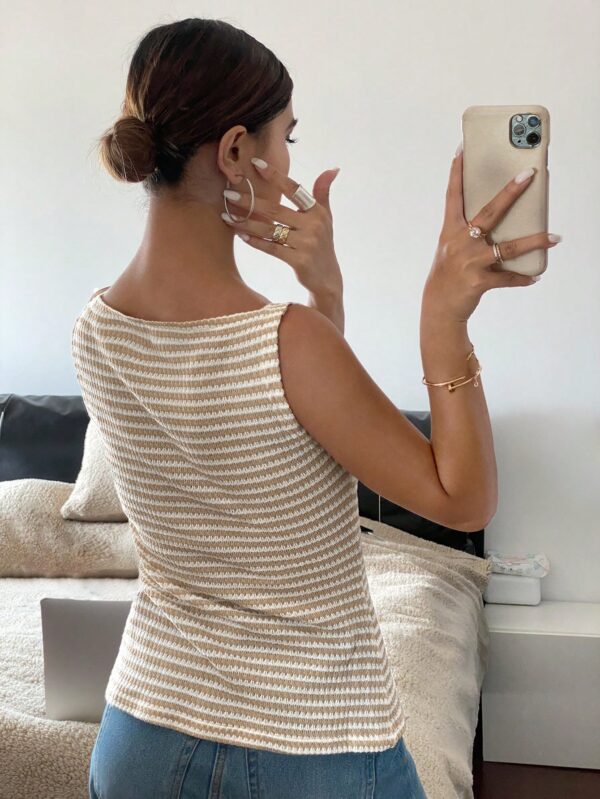 Blusa Elegante de Rayas con Botones y Abertura Frontal - Image 8