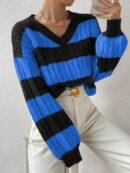 Sweater Oversize Bicolor con Cuello en V y Mangas Caídas