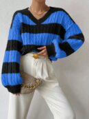 Sweater Oversize Bicolor con Cuello en V y Mangas Caídas