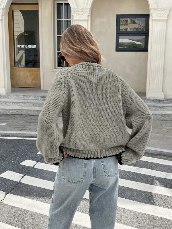 Cardigan Casual de Manga Larga con Detalles Contrastantes - Image 8