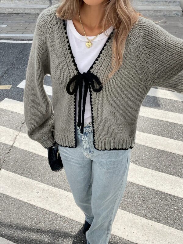 Cardigan Casual de Manga Larga con Detalles Contrastantes - Image 10