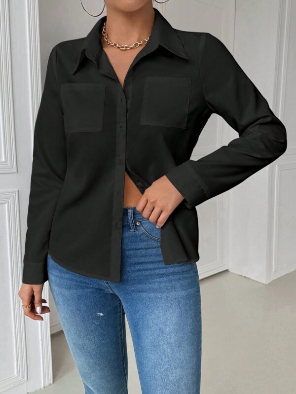Blusa Casual Blanca de Manga Larga con Cuello y Bolsillo - Image 11