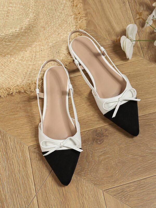 Zapatos Planos de Cuero Suave con Punta Puntiaguda y Diseño Bicolor - Image 8
