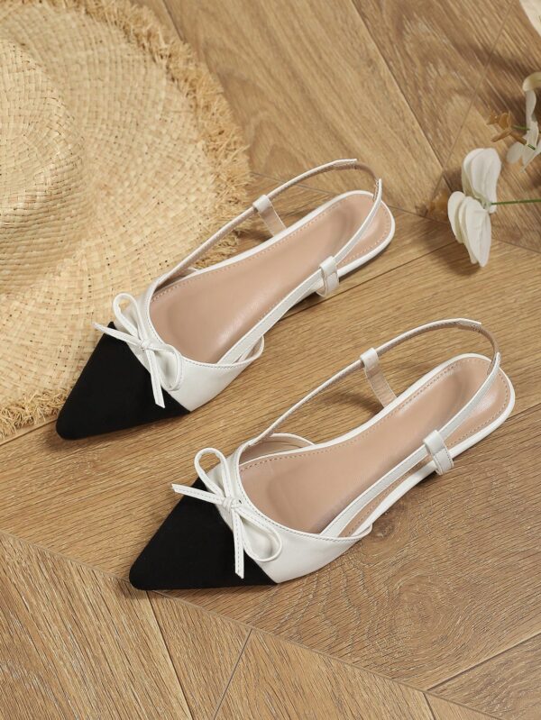 Zapatos Planos de Cuero Suave con Punta Puntiaguda y Diseño Bicolor - Image 6