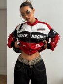 Campera Bomber Letras Contraste con Hombros Caídos