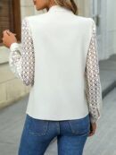 Blusa Casual con Encaje en Contraste y Escote Muesca