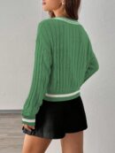 Sweater a Rayas con Cuello en V y Manga Larga