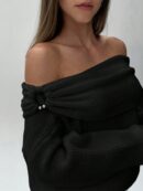 Sweater Elegante de Hombros Descubiertos con Detalle de Anillo