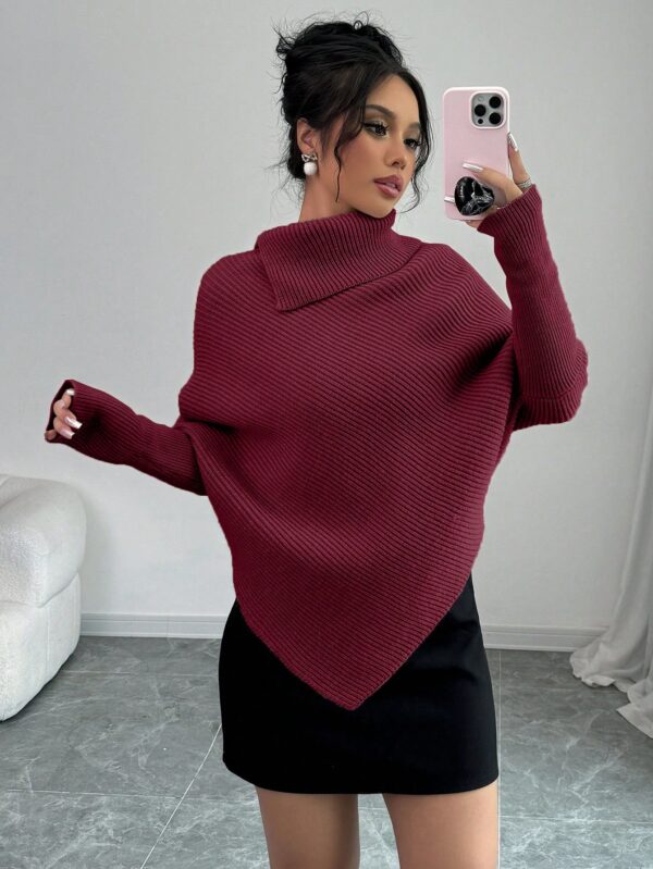 Sweater Asimétrico de Cuello Alto con Manga Murciélago - Image 33