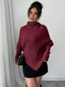 Sweater Asimétrico de Cuello Alto con Manga Murciélago