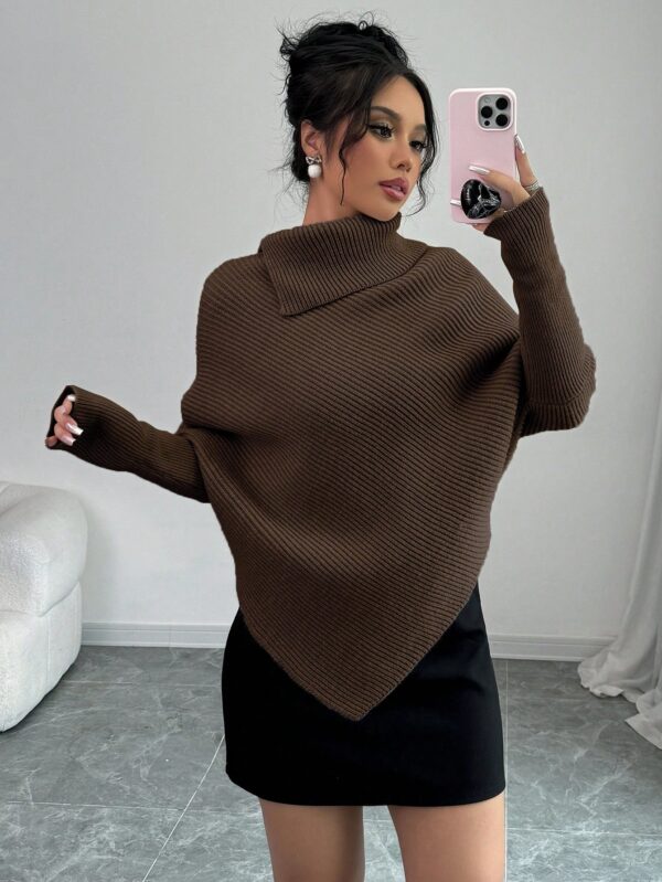 Sweater Asimétrico de Cuello Alto con Manga Murciélago - Image 9